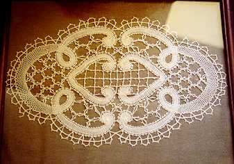 Exhibition of Wiers: lace Place mat