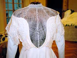 Forum of the embroidery and the lace: Frivolity