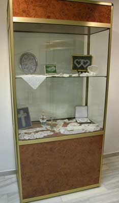 vitrine143.jpg (10404 bytes)