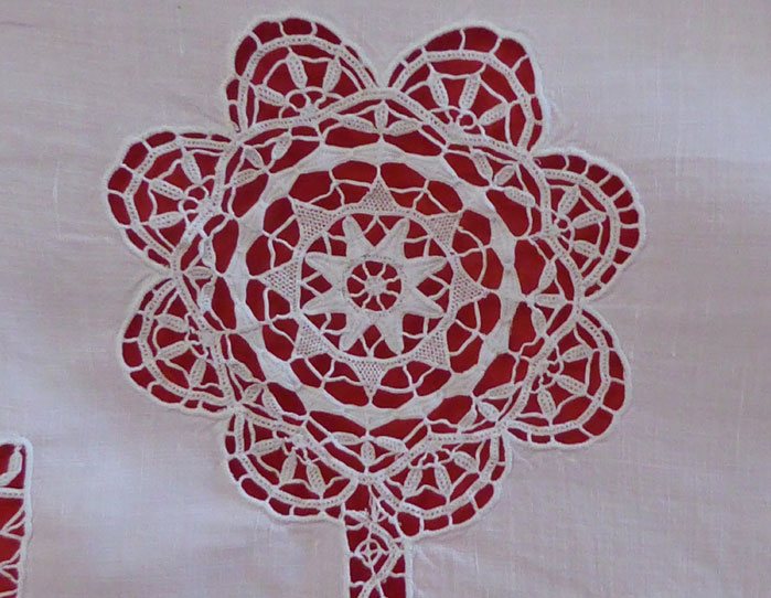 egliset-det_1030060.jpg (100400 octets)