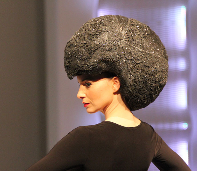 chapeau-det_0372.jpg (74583 octets)