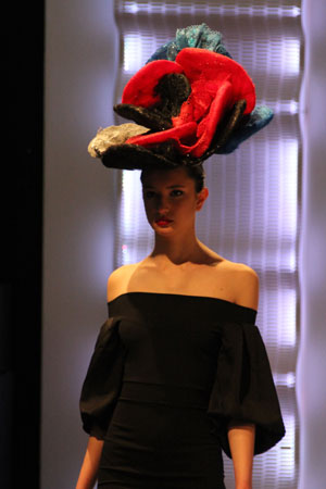 chapeau_0381.jpg (24916 octets)