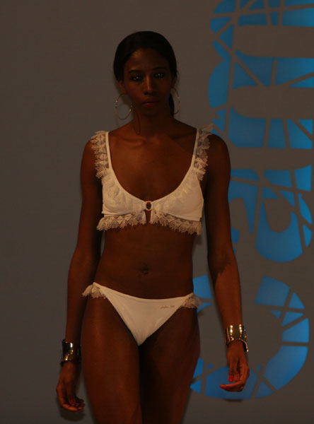 defile-det_5082.jpg (29540 octets)