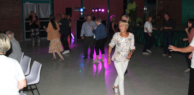 danse_0425.jpg (40423 octets)