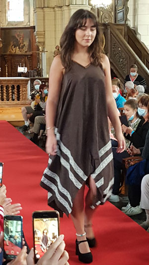 defile_154025.jpg (49932 octets)